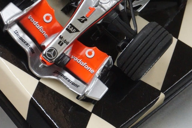 1:43 MINICHAMPS 530074301 Vodafone McLaren Mercedes MP4-22 2007 #1 F. Alonso