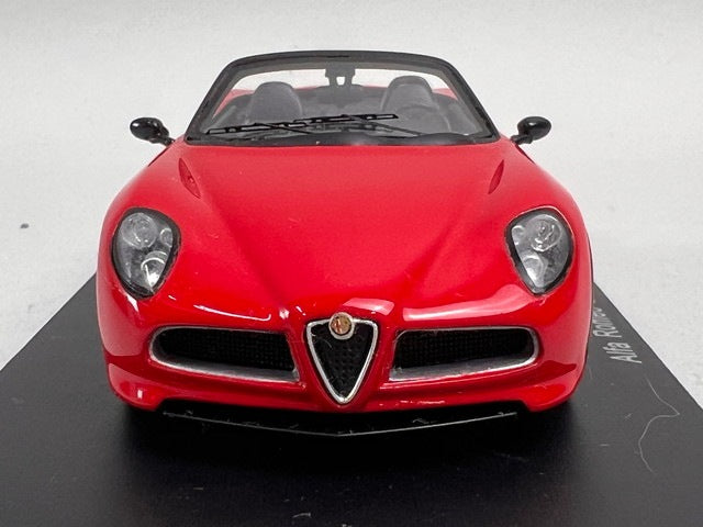 1:43 Spark S0397 Alfa Romeo 8C Spider Prototype 2005 Red