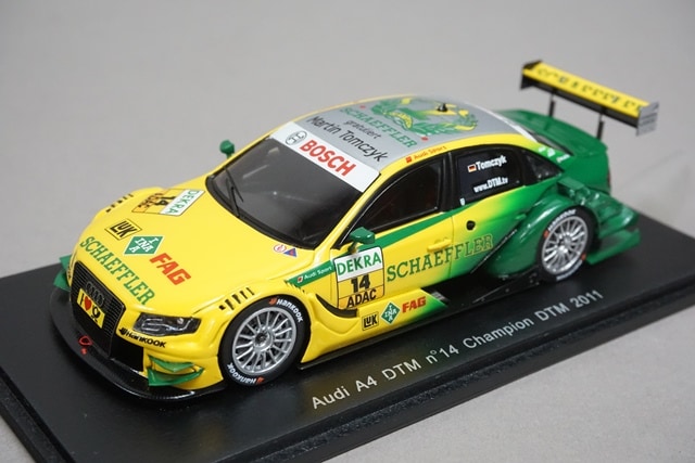 1:43 SPARK S2518 Audi A4 DTM Champion 2011 #14