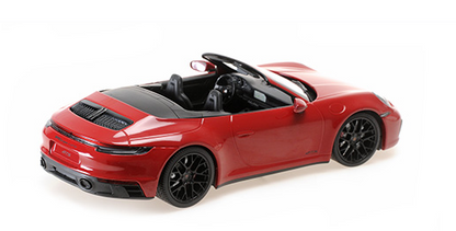 [ Back-order ] MINICHAMPS 155063032 1:18 Porsche 911 Carrera 4 GTS Cabriolet 2020 Red model car