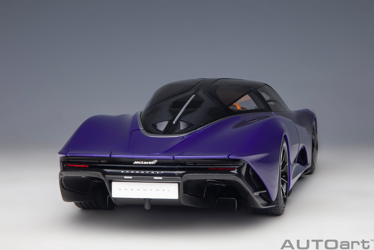 76089 AUTOart 1:18 McLaren Speedtail Metallic Purple model car