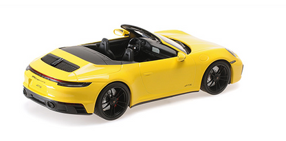 [ Back-order ] MINICHAMPS 155063030 1:18 Porsche 911 Carrera 4 GTS Cabriolet 2020 Yellow model car