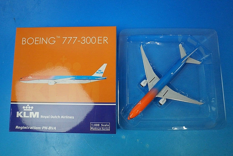 1:400 B777-300ER KLM Netherlands Orange Pride PH-BVA 11286 Phoenix airplane model