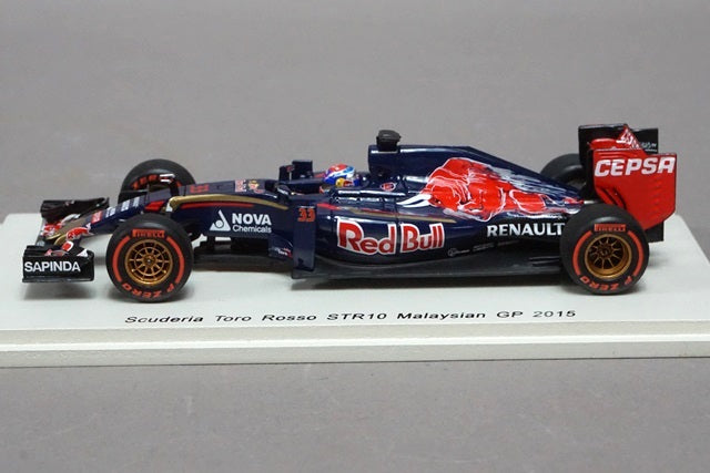 1:43 SPARK S4618 Scuderia Toro Rosso STR10 Malaysia GP 2015 #33 M.Verstappen