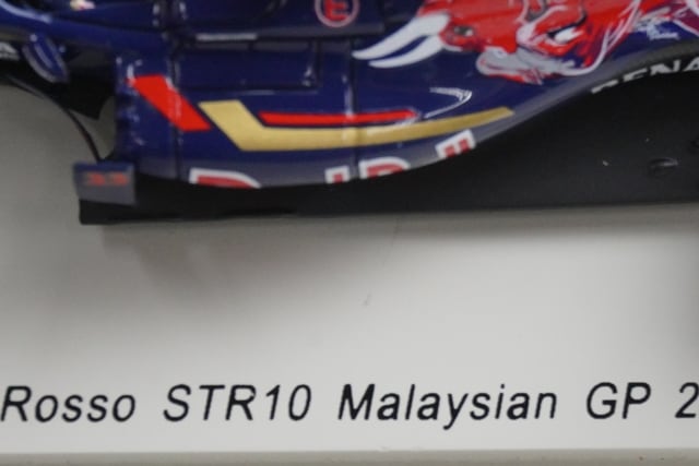 1:43 SPARK S4618 Scuderia Toro Rosso STR10 Malaysia GP 2015 #33 M.Verstappen model car
