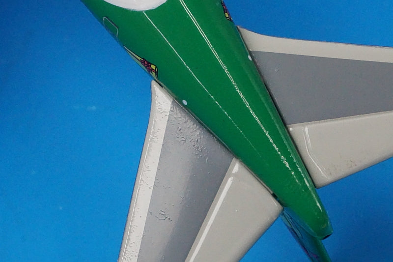 1:400 B747-400 Merry Christmas 2003 Gemini airplane model