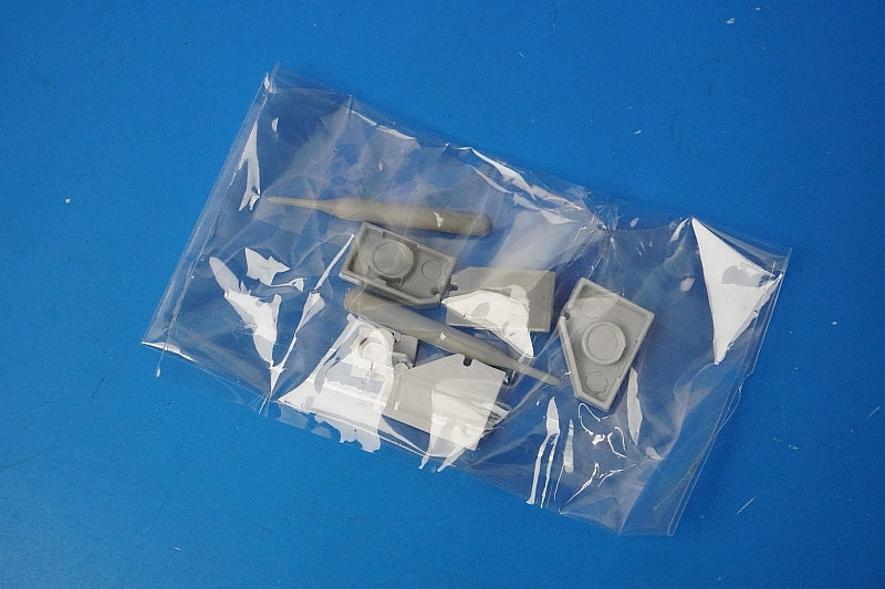 1:200 B747-8F Boeing Freighter House Color N747EX LH2074 JC Wings airplane model