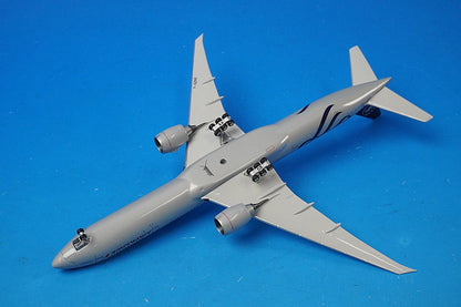 1:400 B777-300/ER Air France SkyTeam F-GZNE [10334] Phoenix airplane model