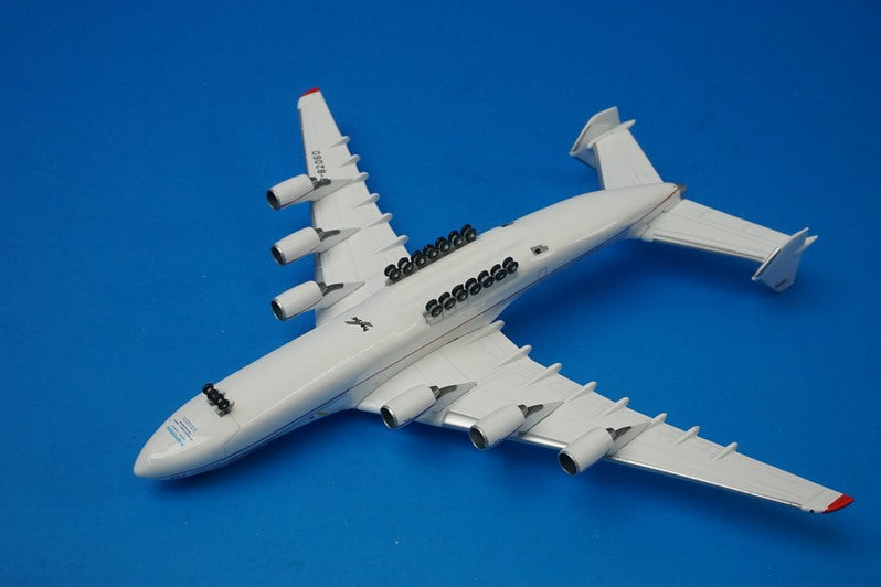 1:500 Antonov An-225 Mriya 00's red and white paint UR-82060 515436 Herpa