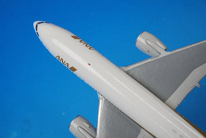 1:400 B787 ANA Gold Jet JA787C Junk Item 10136 Phoenix airplane model