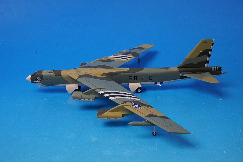 1:200 B-52H Stratofortress US Air Force 410th Bombardment Wing 644th Bombardment Squadron #60-0057 559003 Helpa airplane model