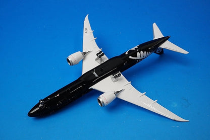 1:400 B787-9 New Zealand ZK-NZE 10936 Phoenix airplane model