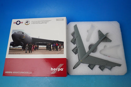 1:200 B-52H USAF 2nd Bombardment Wing 11th Bombardment Squadron Jiggs Squadron 570916 Herpa