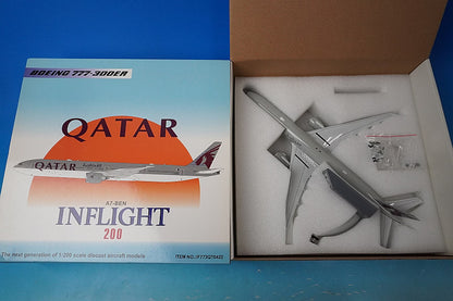1:200 B777-300ER Qatar A7-BEN IF773QT0422 INFLIGHT airplane model