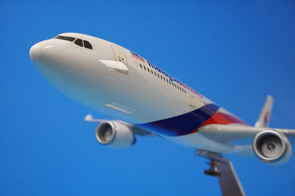 1:200 A330-300 Malaysia 9M-MTE PACMIN airplane model