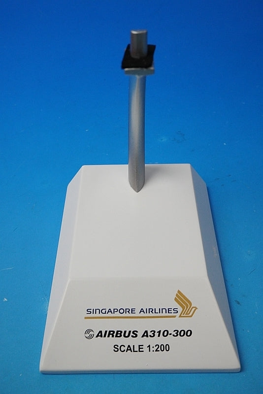 1:200 A310-300 Singapore 9V-STP EW2313001 JC Wings airplane model