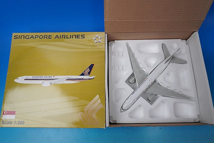 1:200 B777-212/ER Singapore JUBILEE 9V-SVL 2100 JC Wings airplane model