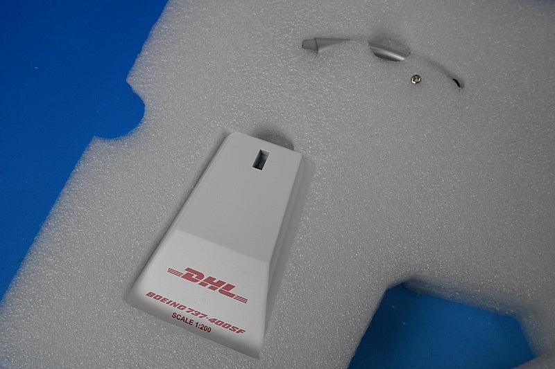 1:200 B737-400SF DHL N498SA XX20385 JC Wings airplane model