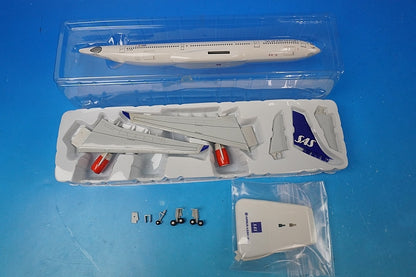 1:200 A330-300 SAS Scandinavia OY-KBN 0175 Hogan airplane model
