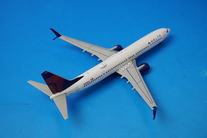 1:400 B737-900ER Delta N855DN GJDAL1628 Gemini airplane model