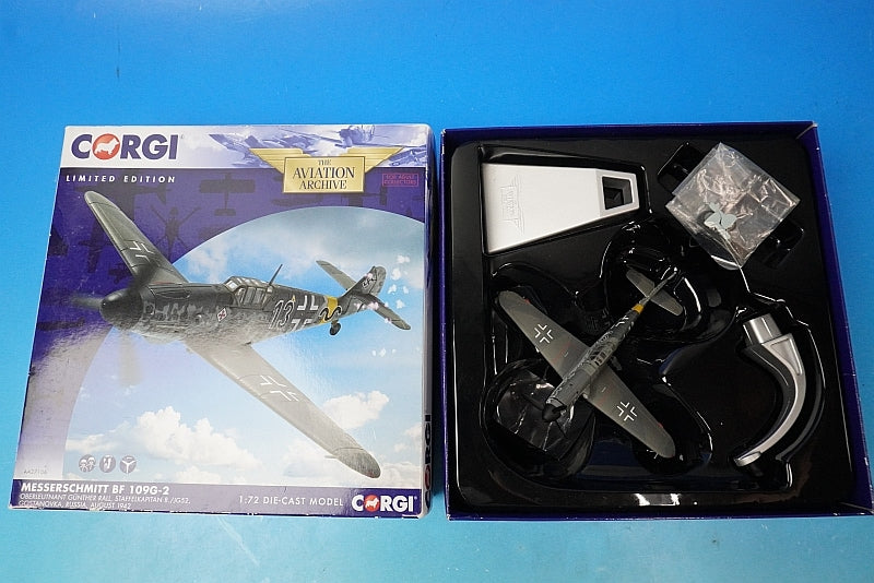 1:72 BF109G-2 German Air Force 8th Squadron, Lieutenant Günther Rall #13 AA27106 Corgi Airplane Model