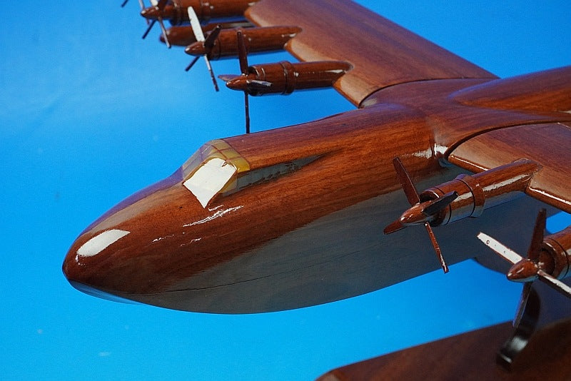 1:150 Howard Hughes H-4 Spruce Goose and others airplane model