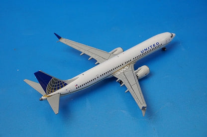 1:400 B737-MAX9 United N67501 GJUAL1784 Gemini airplane model