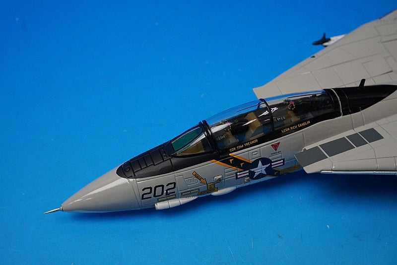 1:72 F-14A Tomcat U.S. Navy 84th Fighter Squadron Jolly Rogers AJ202 aboard the Nimitz Aircraft Carrier HA5211 Hobby Master