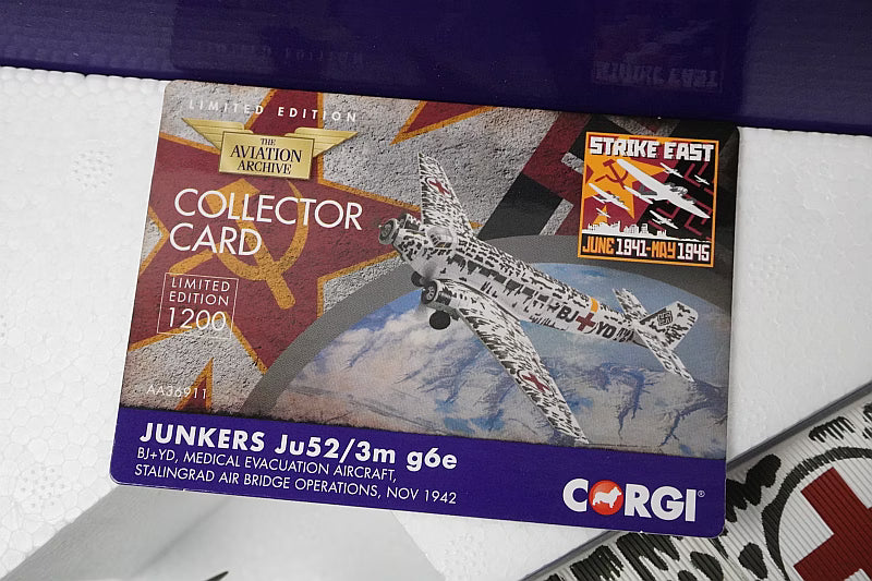 1:72 Junkers Ju-52/3M GAF Ambulance Aircraft Stalingrad Winter 1942 BJ YD AA36911 Corgi airplane model