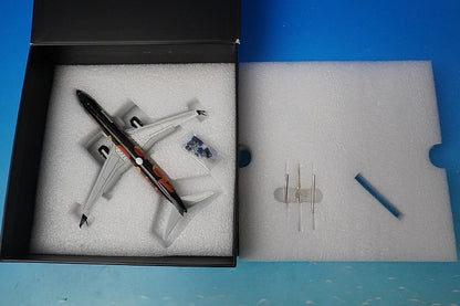 1:200 Boeing 737-900ER Alaska Our Commitment/UNCF Flap Down N492AS [G2ASA1016F] Gemini