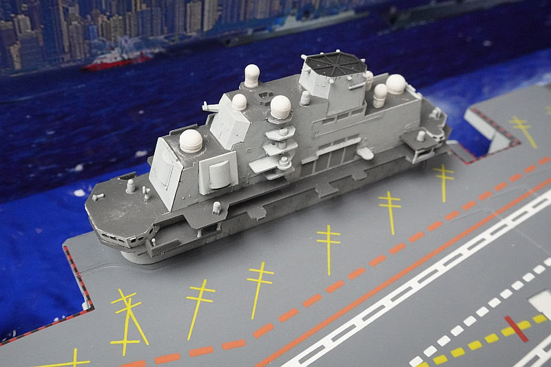 1:700 Chinese People's Liberation Army Navy Aircraft Carrier Liaoning FOV-861010A Waltersons