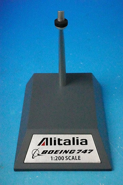 1:200 B747-200 Alitalia I-DEMY IF7420518 Inflight airplane model