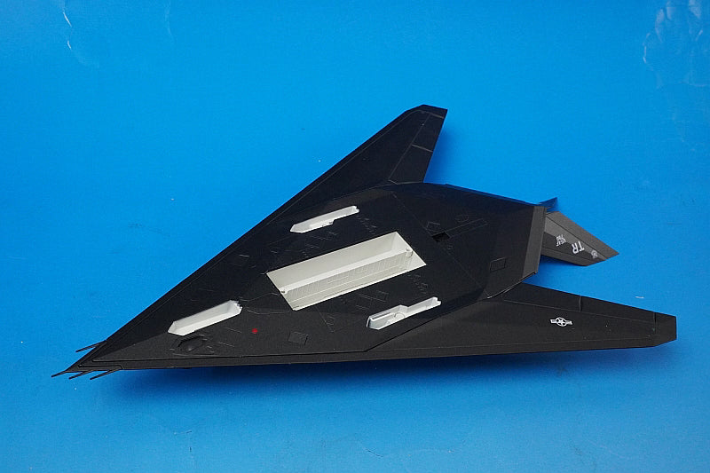 1:72 F-117A Nighthawk, USAF 37th Tactical Fighter Wing, 415th Tactical Fighter Squadron, Gulf War era, #81-0796 HA5801 Hobby Master airplane model