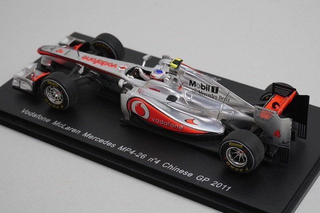 1:43 SPARK S3023 Vodafone McLaren Mercedes MP4-26 Chinese GP 2011#4 J.Button