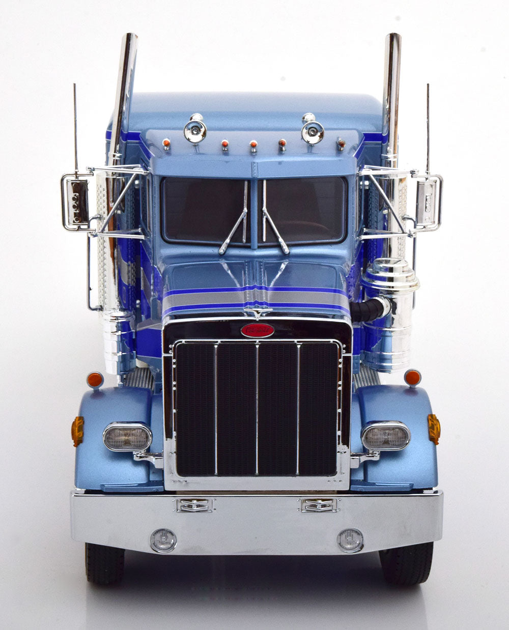 RK180084 ROAD KINGS 1:18 Peterbilt 359 1967 light blue-metallic/blue/silver