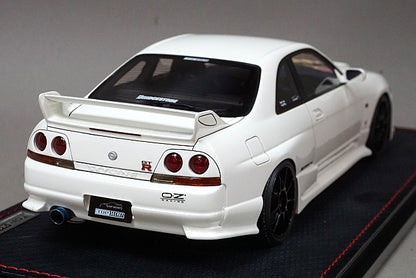 1:18 ignition model IG1924 TOP SECRET GT-R (BCNR33) White w/Figure