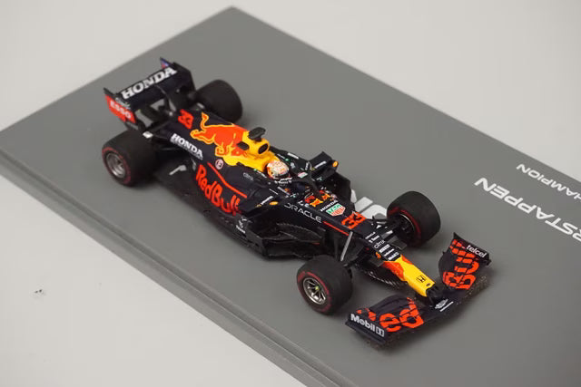 1:43 SPARK S7861 Red Bull Racing Honda RB16B Abu Dhabi GP Winner 2021 #33 M.Verstappen