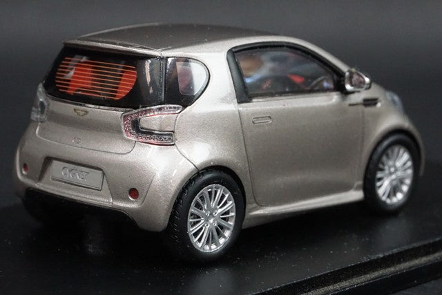 1:43 SPARK S2162 Aston Martin Signet Silver