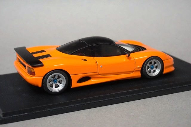 1:43 SPARK S0773 Jaguar XJR15 1990 Orange model car