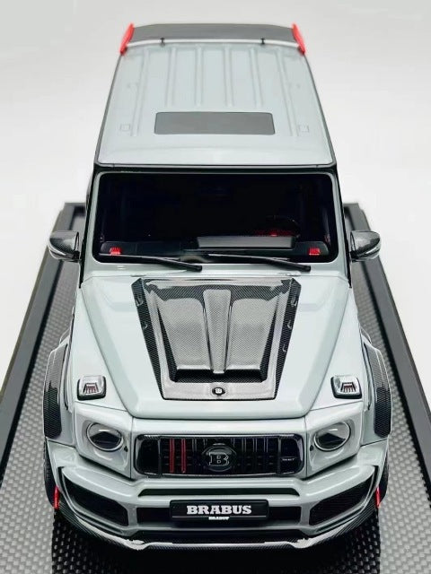 MOTORHELIX 1:18 Brabus G900 Grey