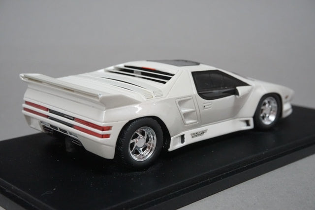 1:43 SPARK S0797 Vector W8 1992 model car