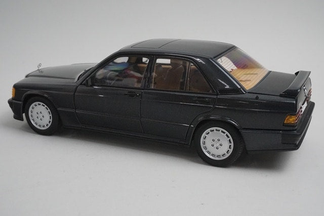 1:18 AUTOart 76122 Mercedes Benz 190E 2.3 16V Blue Black Metallic model car