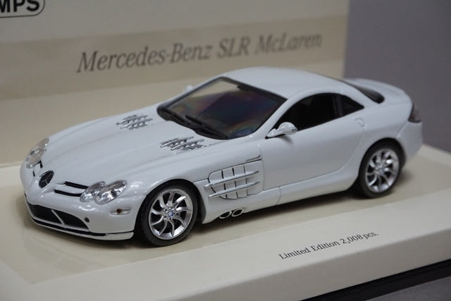 1:43 MINICHAMPS 436033020 Mercedes-Benz SLR McLaren 2004 Linea Bianco No.3