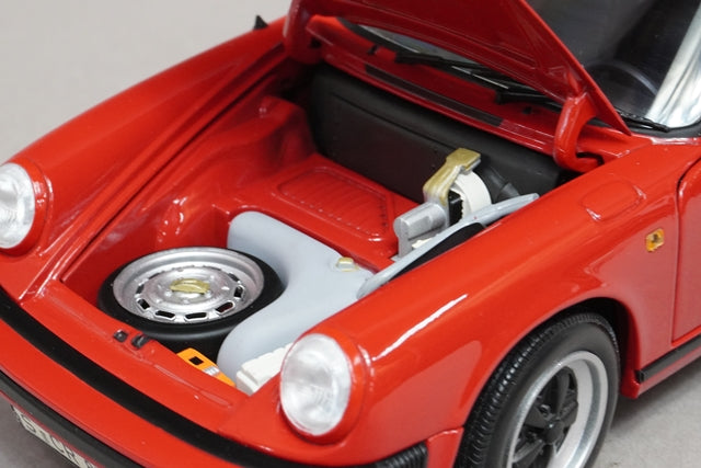 1:18 MINICHAMPS 100063021 Porsche 911 Carrera Coupe 1983 Red