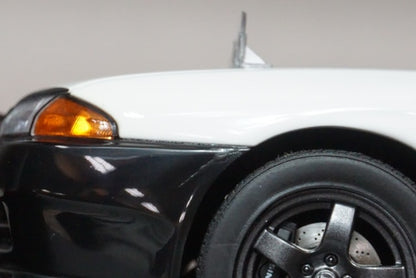 1:18 AUTOART 77364 Nissan Skyline GTR R32 Kanagawa Prefectural Police Car