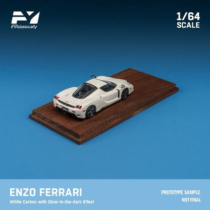 FY64034 Finclassically 1:64 Enzo Luminous White carbon