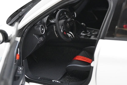 M89006 MOTORHELIX 1:18 Alfa Romeo Giulia GTAm Trophy White model car