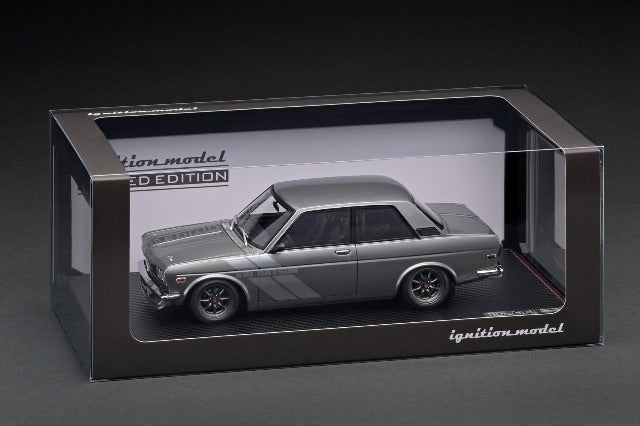 IG3310 ignition model 1:18 Nissan Datsun Bluebird (510) Gun Metallic With Engine