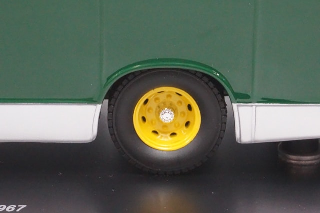 1:43 SPARK S0287 Lotus Transporter 1967 model car