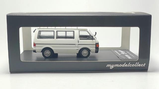 [ Pre-order ] MC640021A MC Model Collect 1:64 Scale Mazda Bongo Van High Roof 1989 Cargo Box Truck in White